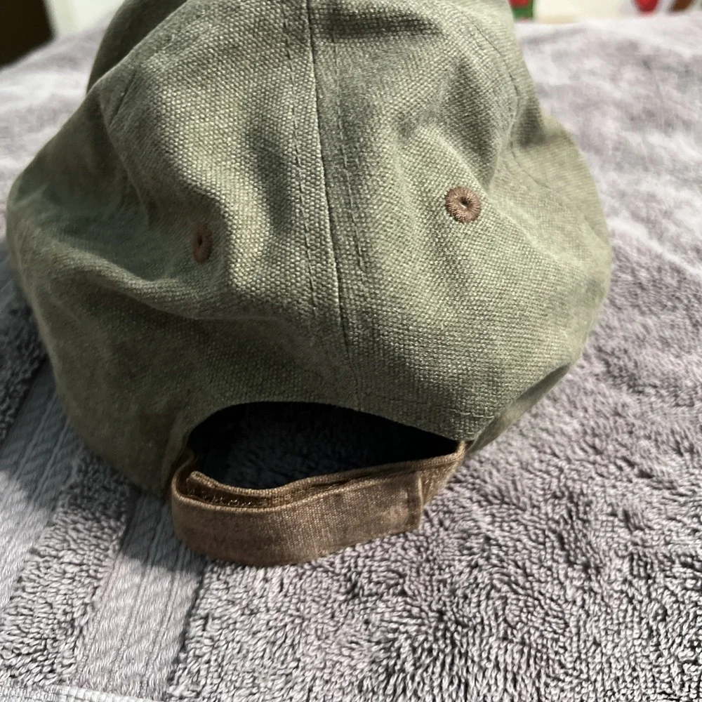 Walt Disney World Disneyland‎ Hat Cap Mickey Mouse Metal Logo Adjustable OSFM